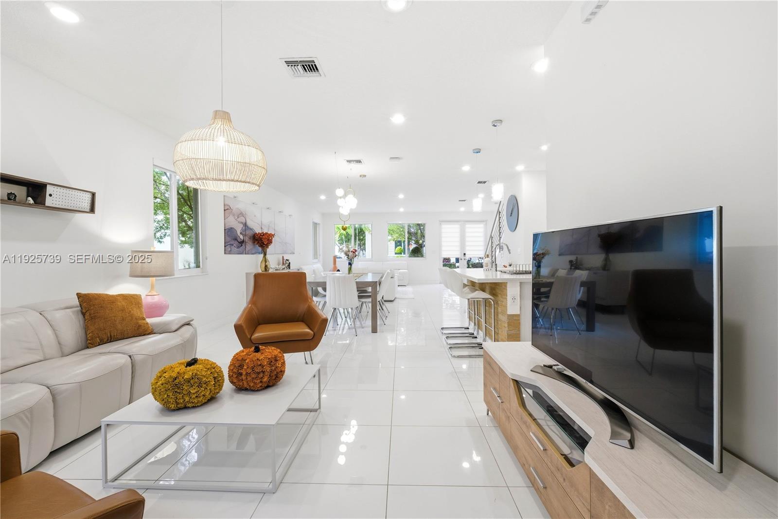 6611 Northwest 102nd Path Doral, FL 33178 - Photo 22 of 45