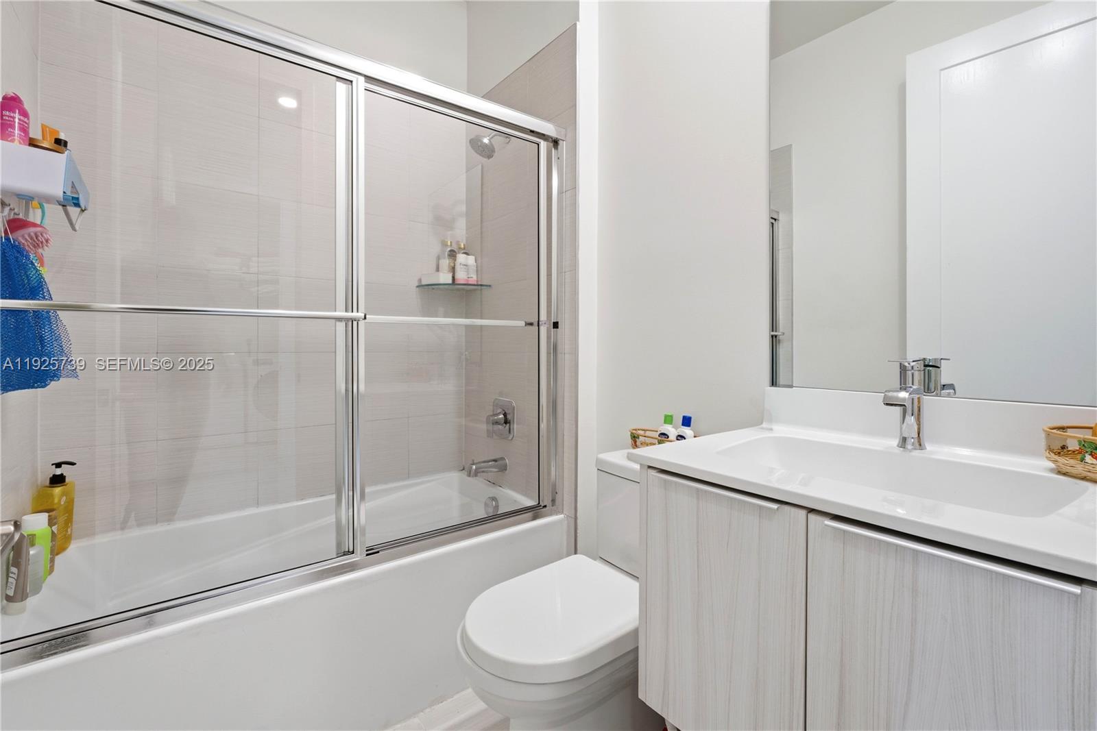 6611 Northwest 102nd Path Doral, FL 33178 - Photo 23 of 45