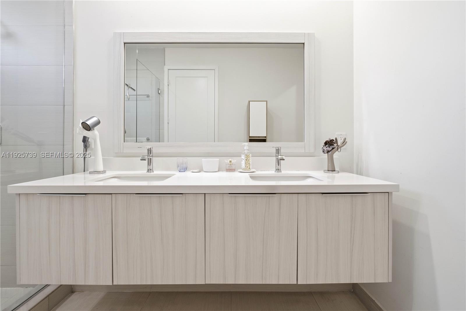 6611 Northwest 102nd Path Doral, FL 33178 - Photo 28 of 45