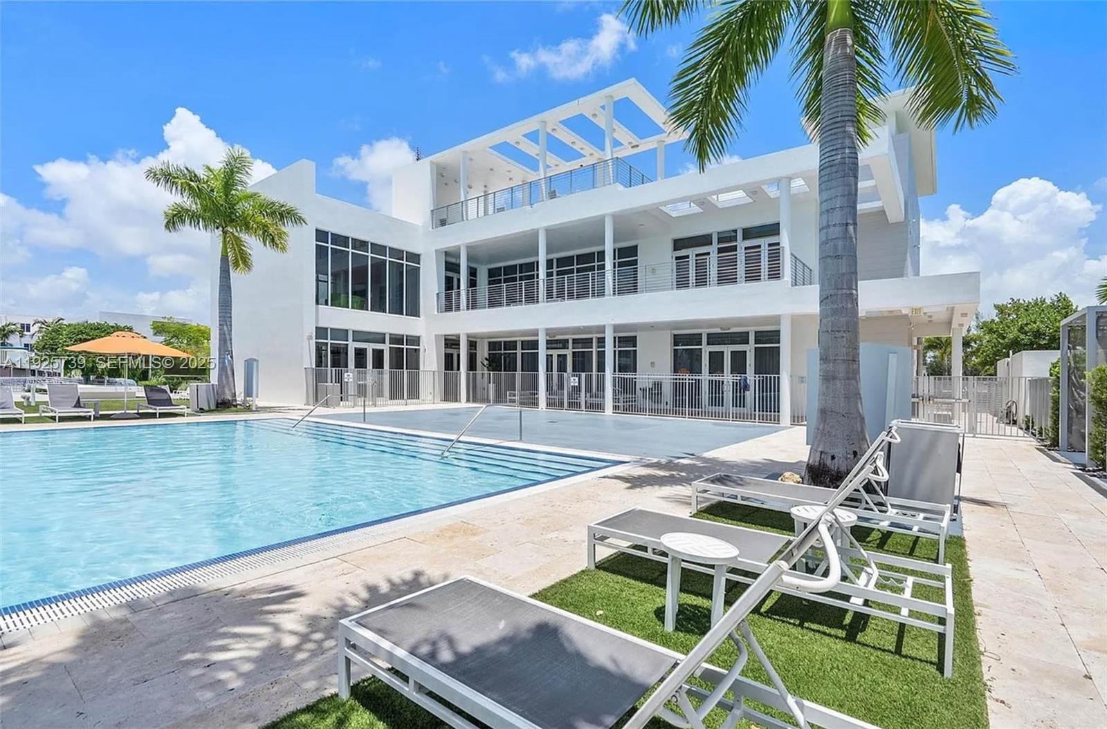 6611 Northwest 102nd Path Doral, FL 33178 - Photo 36 of 45