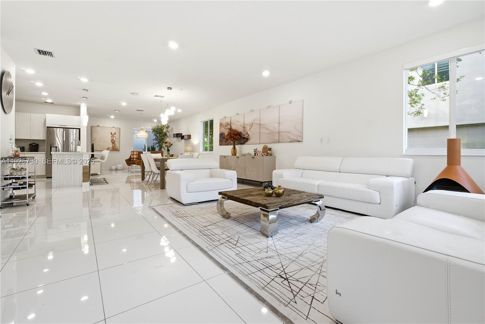 6611 Northwest 102nd Path Doral, FL 33178 - Photo 8 of 45