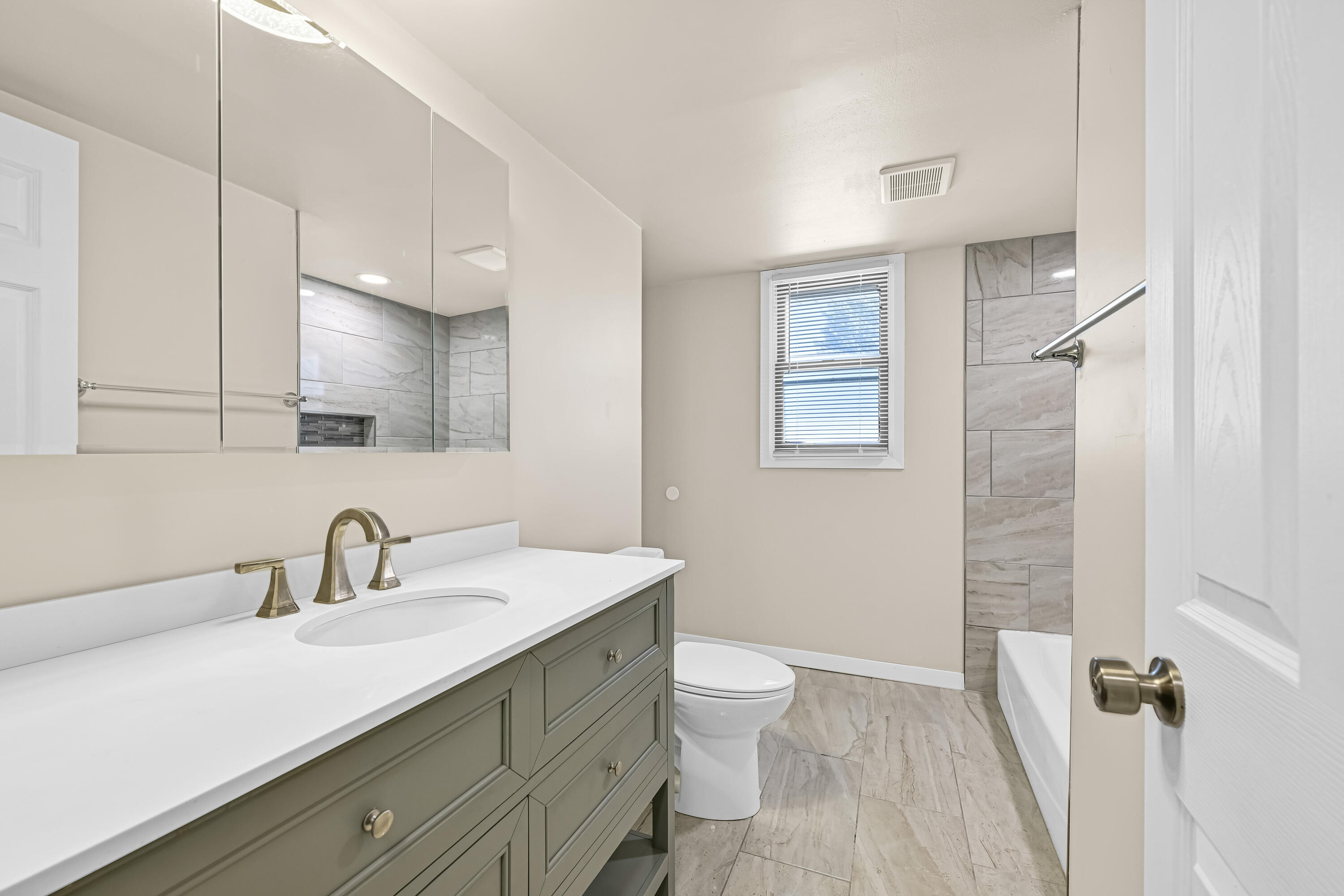 4812 Ridgeway Avenue Racine, WI 53406 - Photo 15 of 27 NEWLY Remodeled Bathroom with NEW Vanity, Flooring.