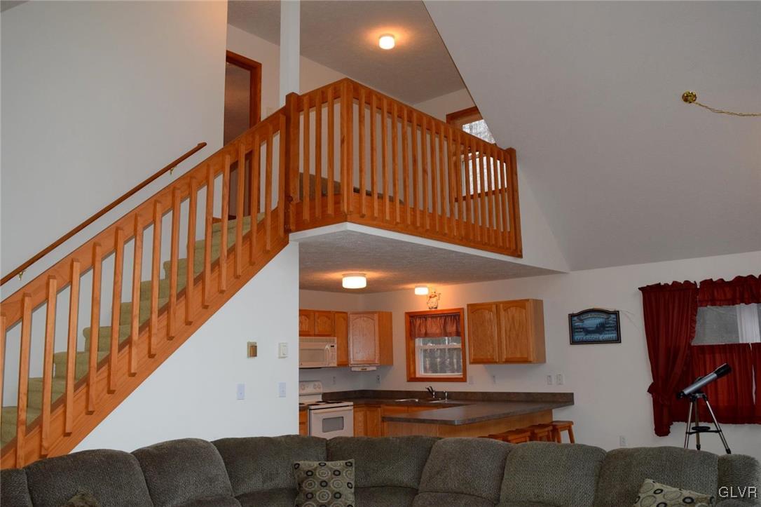 290 Brier Crest Road Blakeslee, PA 18610 - Photo 19 of 43 a view of entryway and hall with wooden floor