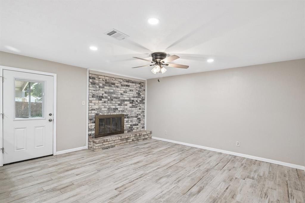 3049 Ravine Trail Carrollton, TX 75007 - Photo 9 of 27