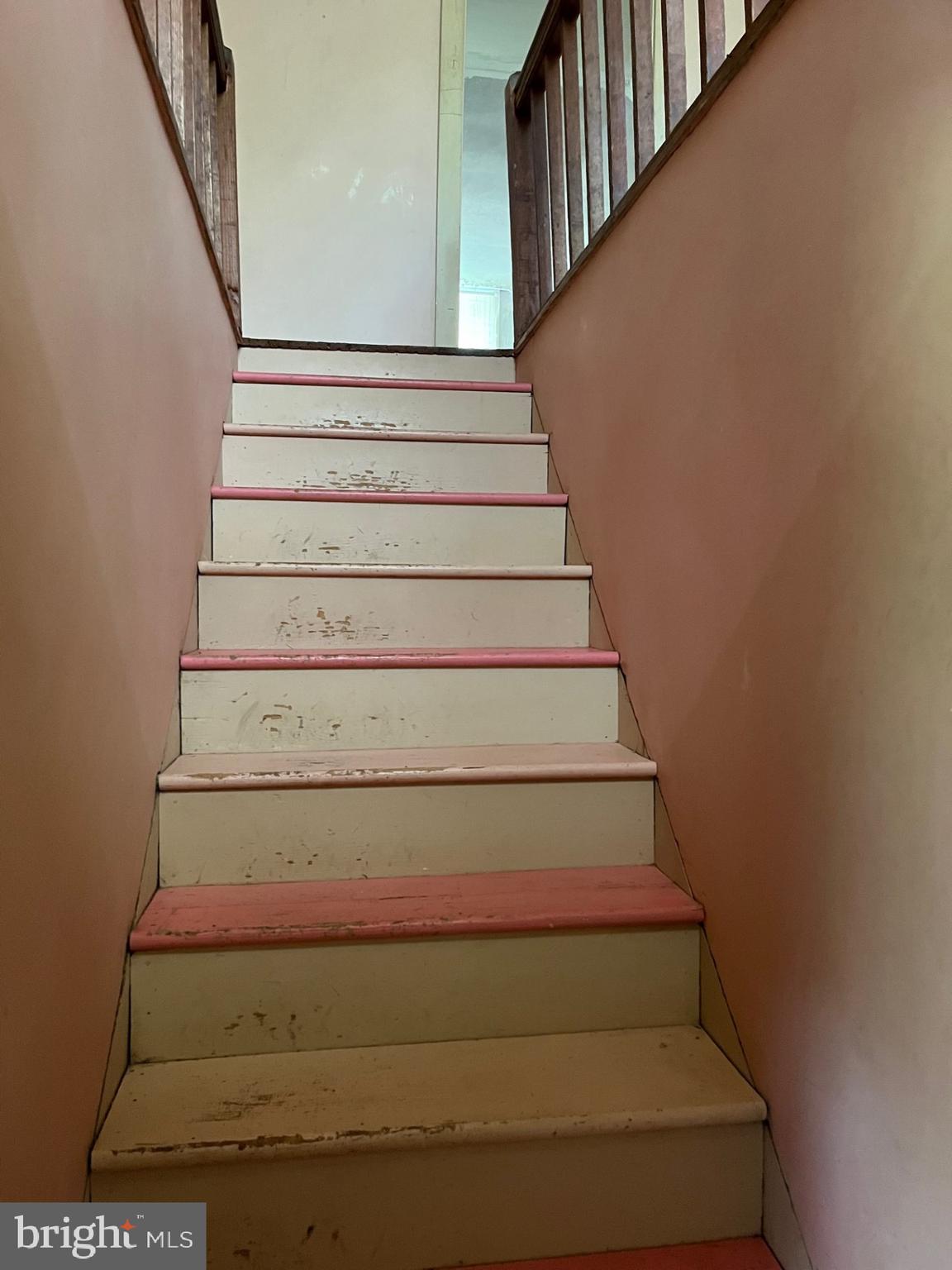 5159 Sandtown Road Felton, DE 19943 - Photo 13 of 17 Stairs