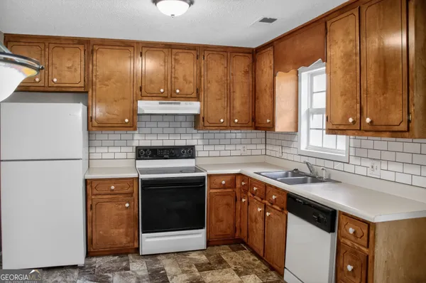 $1,200 | 1961 Karen Circle, Unit A, Milledgeville, GA 31061