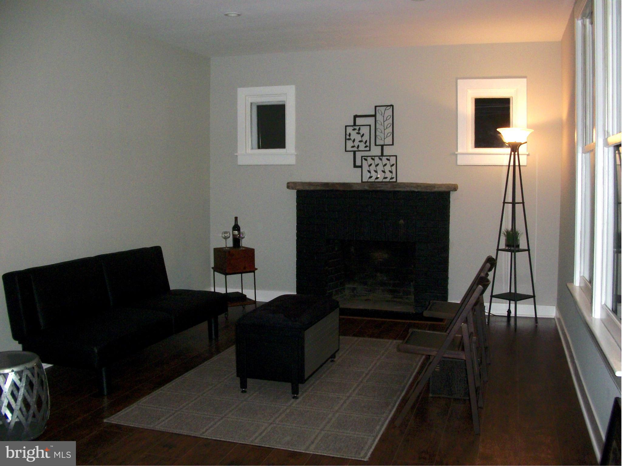 1428 Fairmount Road Hampstead, MD 21074 - Photo 11 of 30 Living Room