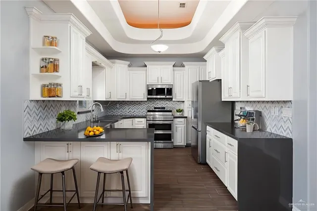 $2,350 | 2427 East 5th Street, Mission, TX 78572