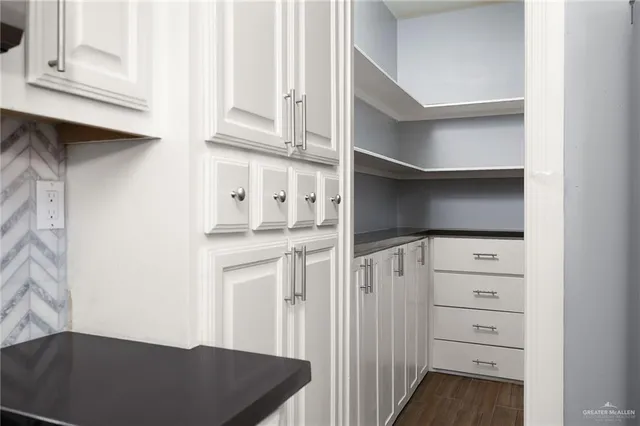 $2,350 | 2427 East 5th Street, Mission, TX 78572