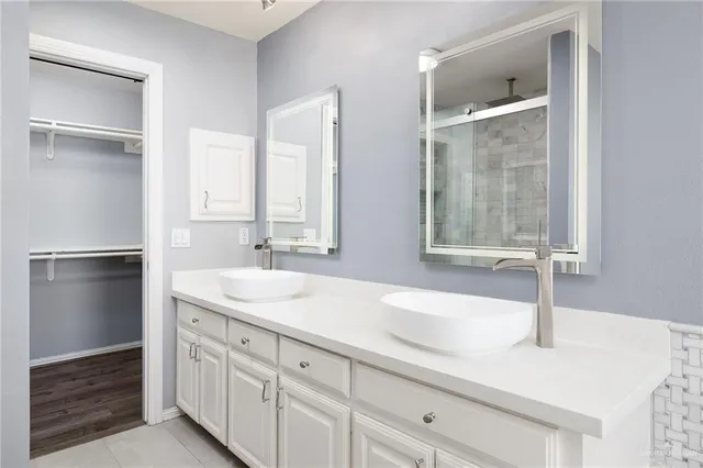 $2,350 | 2427 East 5th Street, Mission, TX 78572