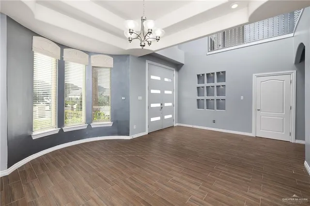 $2,350 | 2427 East 5th Street, Mission, TX 78572