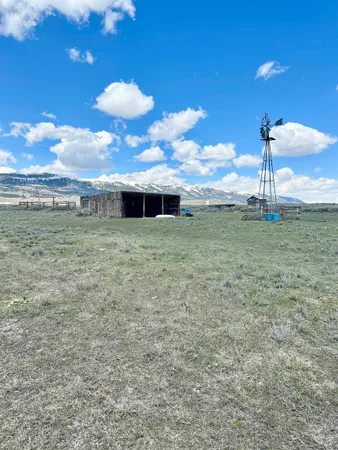 $275,000 | 311 East Pine Drive, Kemmerer, WY 83101