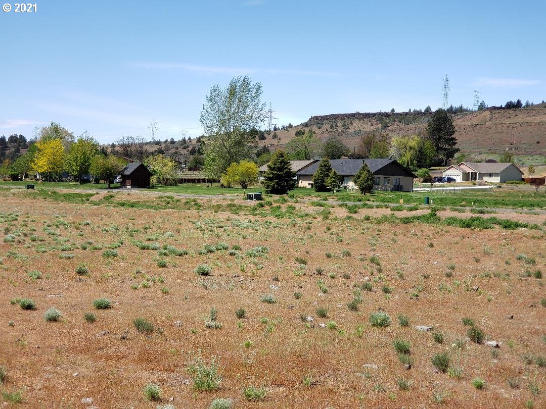 1423 Fish Camp Road Maupin, OR 97037 - Photo 9 of 19 Gallery Image 9