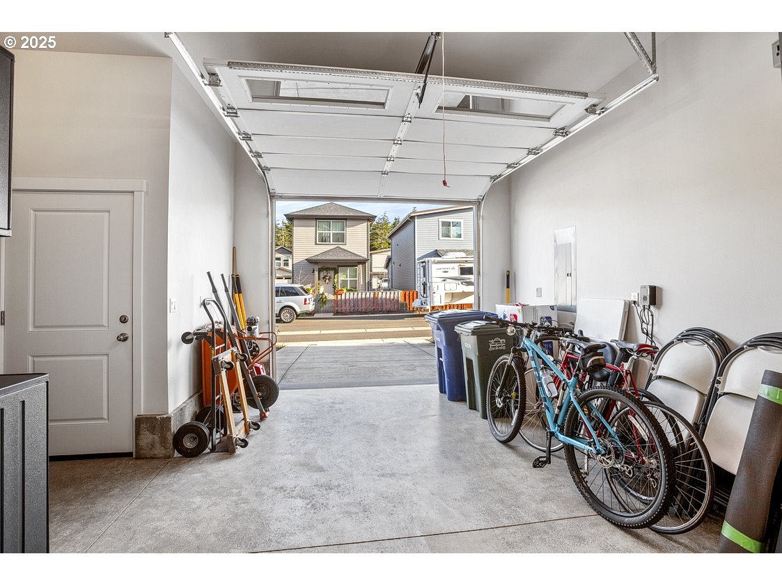 4520 Southeast Fleming Street Newport, OR 97366 - Photo 35 of 38