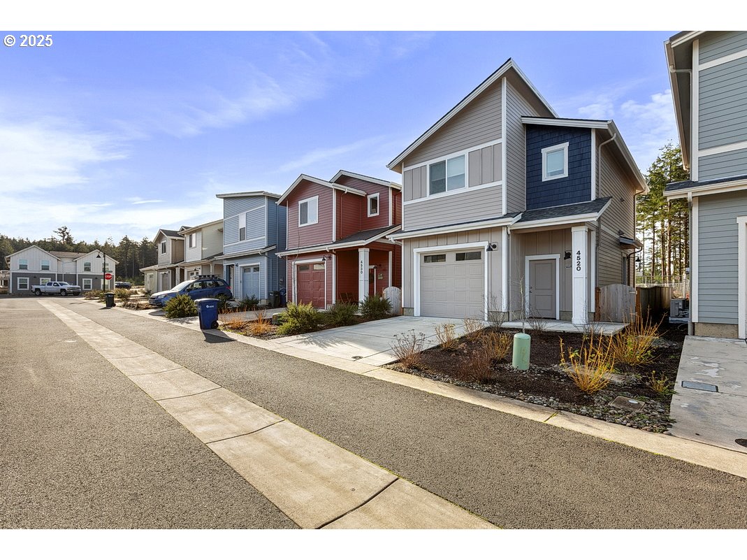 4520 Southeast Fleming Street Newport, OR 97366 - Photo 37 of 38