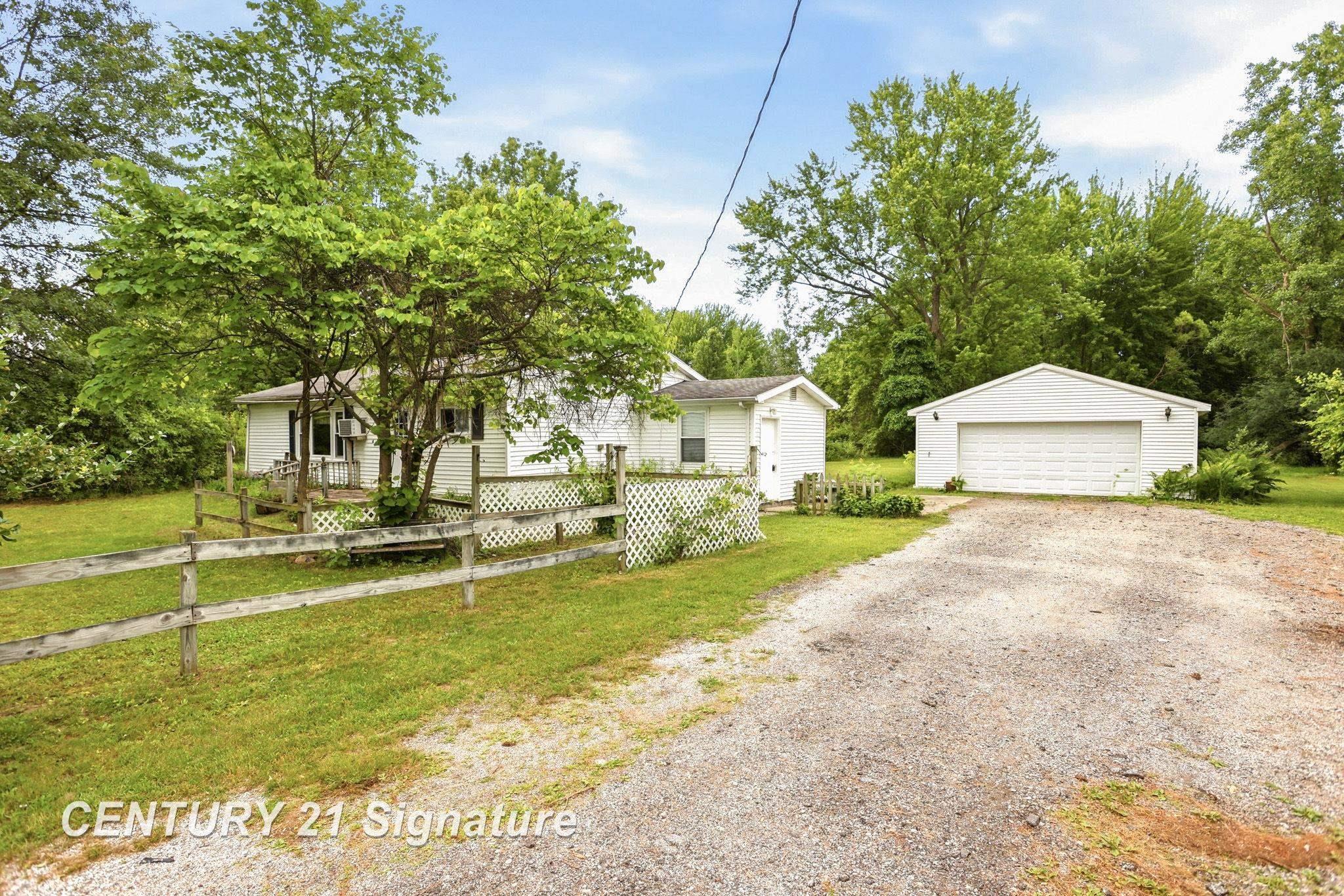 12097 Swan Creek Road Saginaw, MI 48609 - Photo 2 of 28