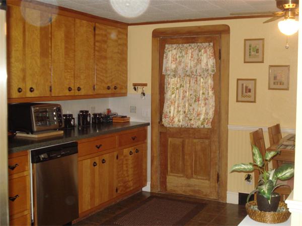 3 Florence Road Methuen, MA 01844 - Photo 8 of 19 Gallery Image 8