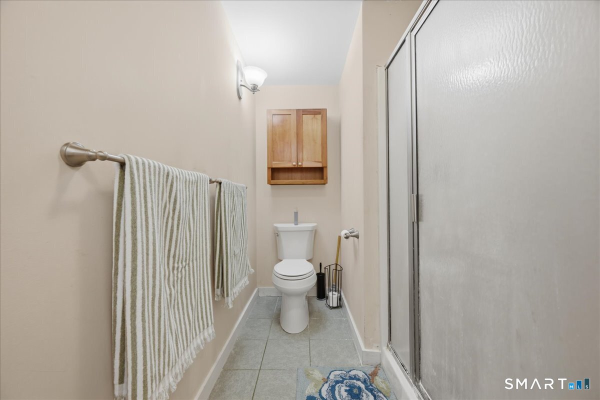 82 Old Post Road Clinton, CT 06413 - Photo 29 of 40