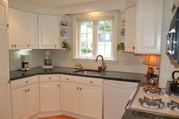 43 Northgate Road Wellesley, MA 02481 - Photo 8 of 13