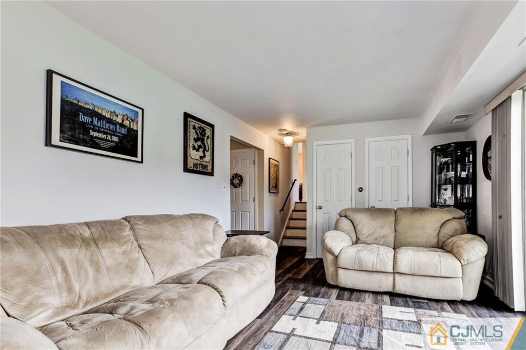 166 Rutherford Avenue Woodbridge, NJ 07095 - Photo 15 of 19 Gallery Image 15