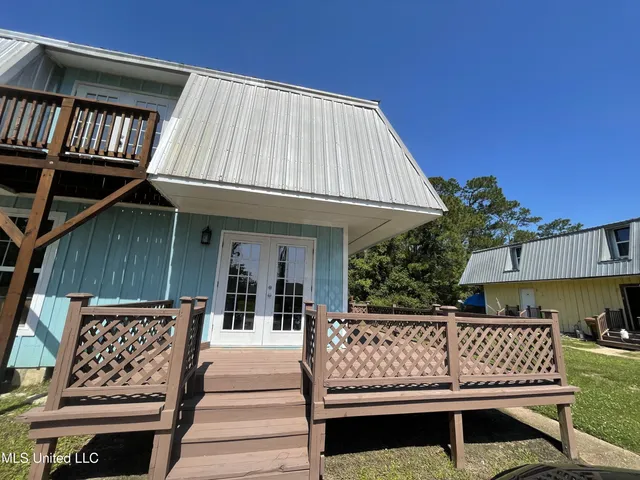 $1,250 | 590 Royal Oak Drive, Unit 6, Pass Christian, MS 39571
