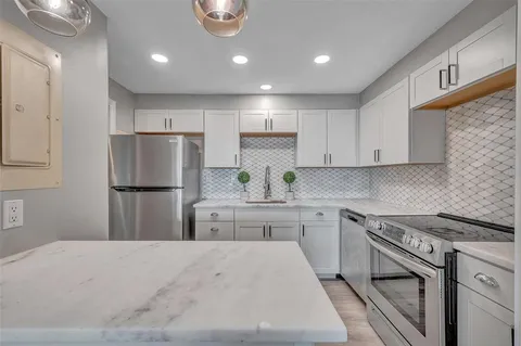 $385,000 | 400 64th Avenue, Unit 907 St, Pete Beach, FL 33706