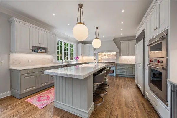 $3,995,000 | 930 Woodland Drive, Glenview, IL 60025