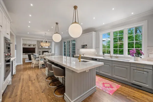 $3,995,000 | 930 Woodland Drive, Glenview, IL 60025