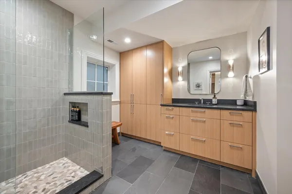 $3,995,000 | 930 Woodland Drive, Glenview, IL 60025