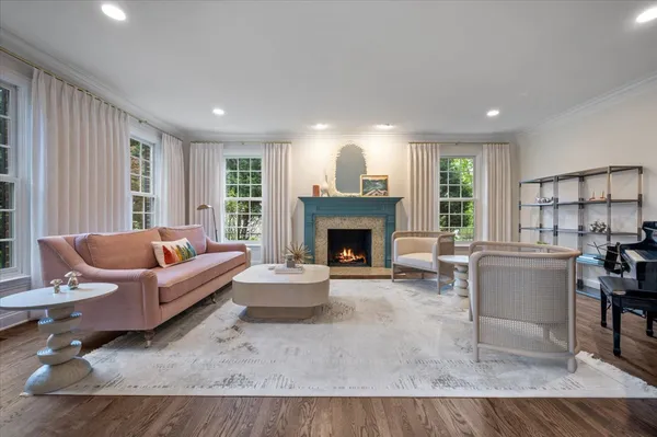 $3,995,000 | 930 Woodland Drive, Glenview, IL 60025