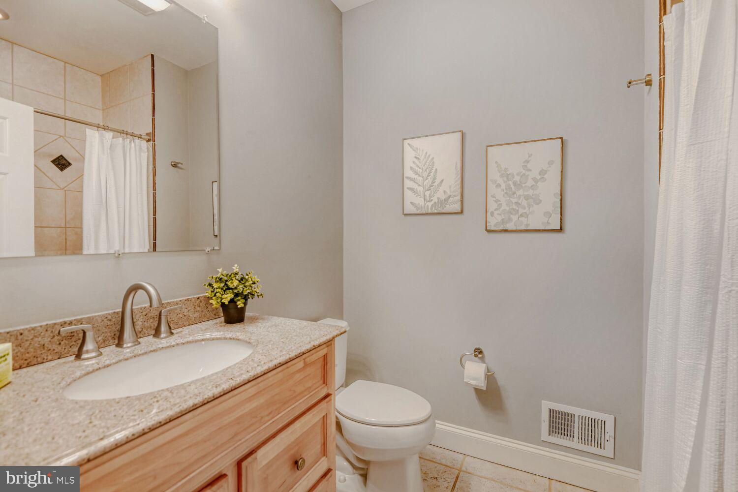 4126 Falls Road Baltimore, MD 21211 - Photo 13 of 31