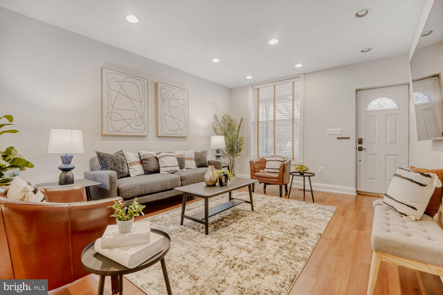 4126 Falls Road Baltimore, MD 21211 - Photo 4 of 31