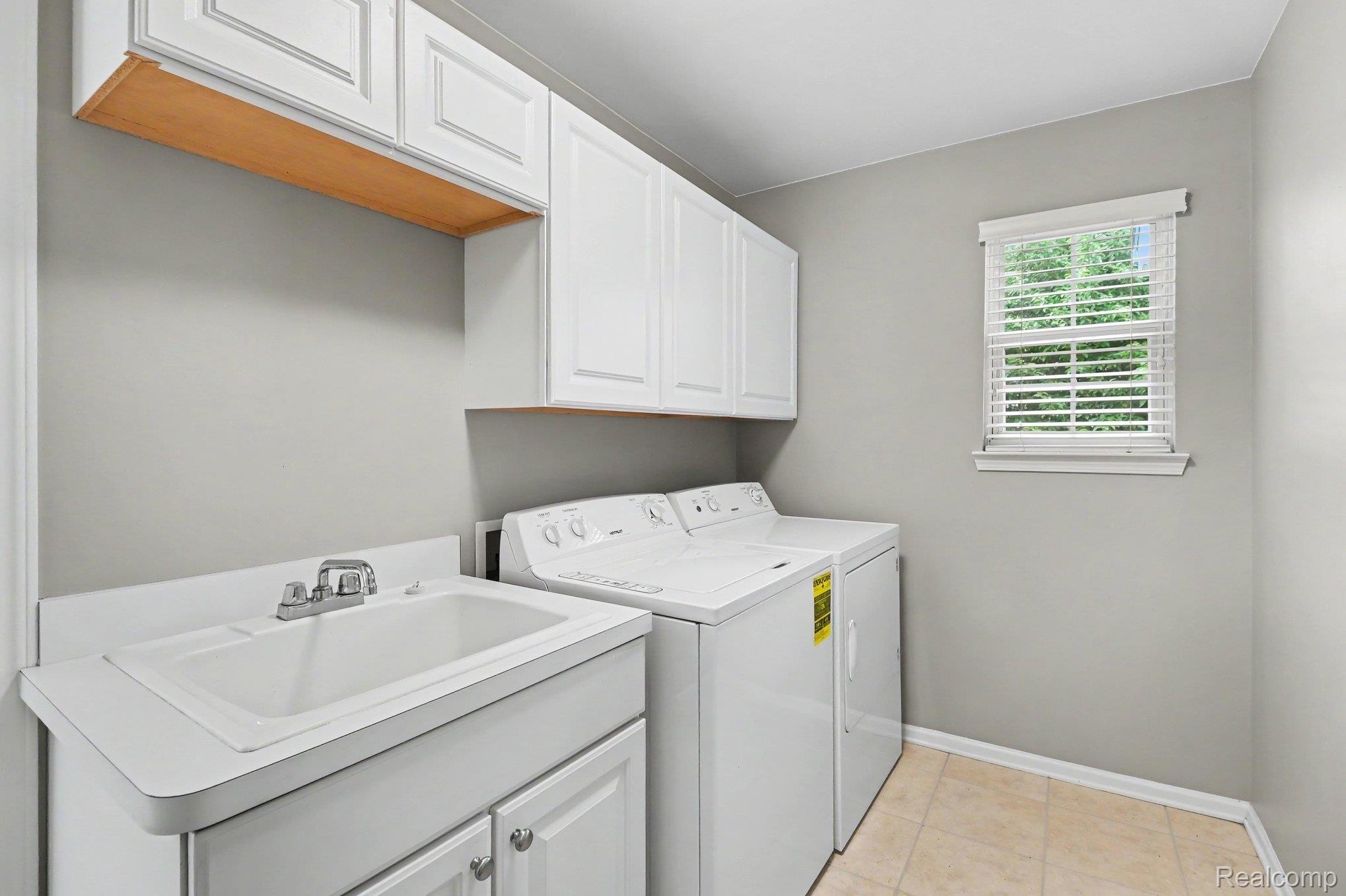 6573 Summit Ridge Court Clarkston, MI 48346 - Photo 20 of 24 016_file_7177.jpg