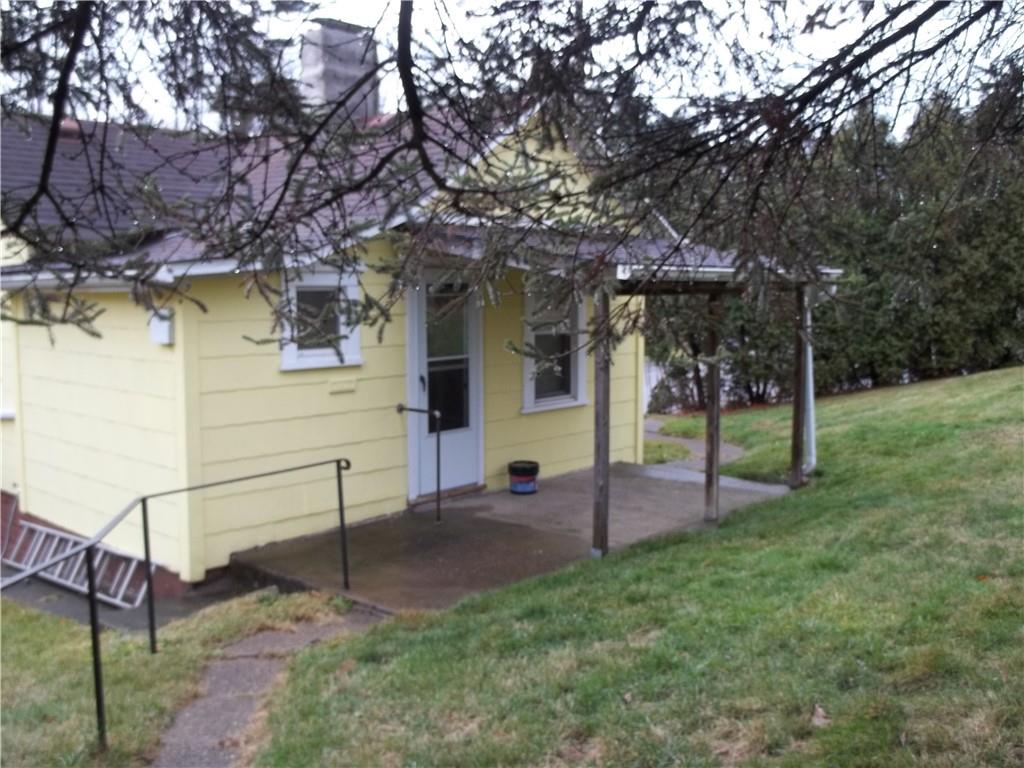 402 McCoy Road McKees Rocks, PA 15136 - Photo 15 of 20 a view of a house with a yard