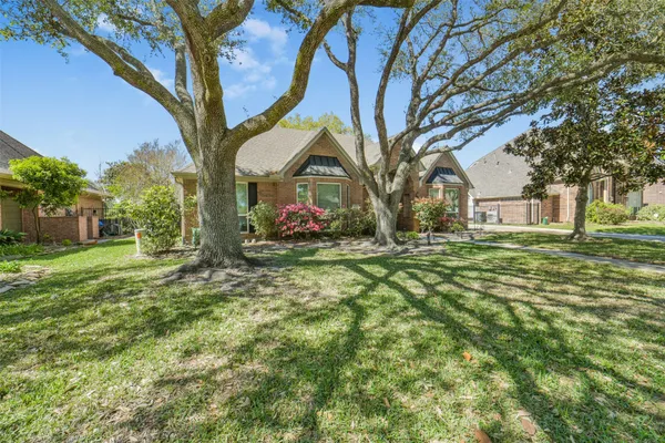 $2,995 | 1122 Wellshire Drive, Katy, TX 77494