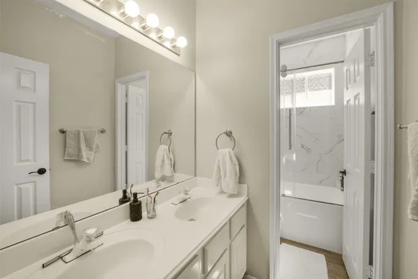 $2,995 | 1122 Wellshire Drive, Katy, TX 77494