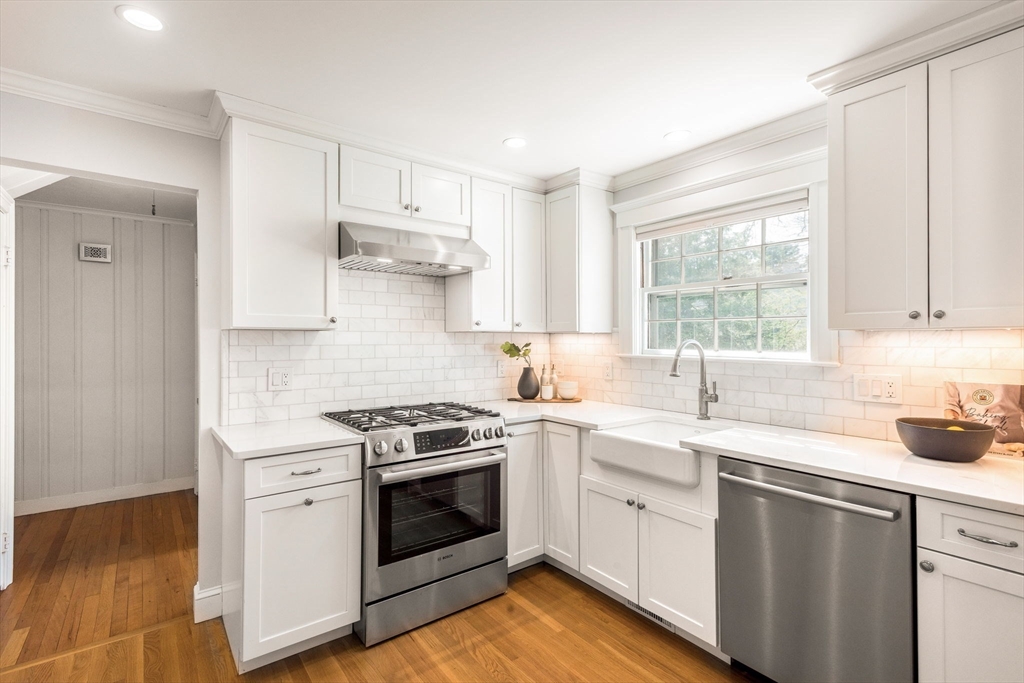 63 Hawthorn Avenue Needham, MA 02492 - Photo 11 of 36