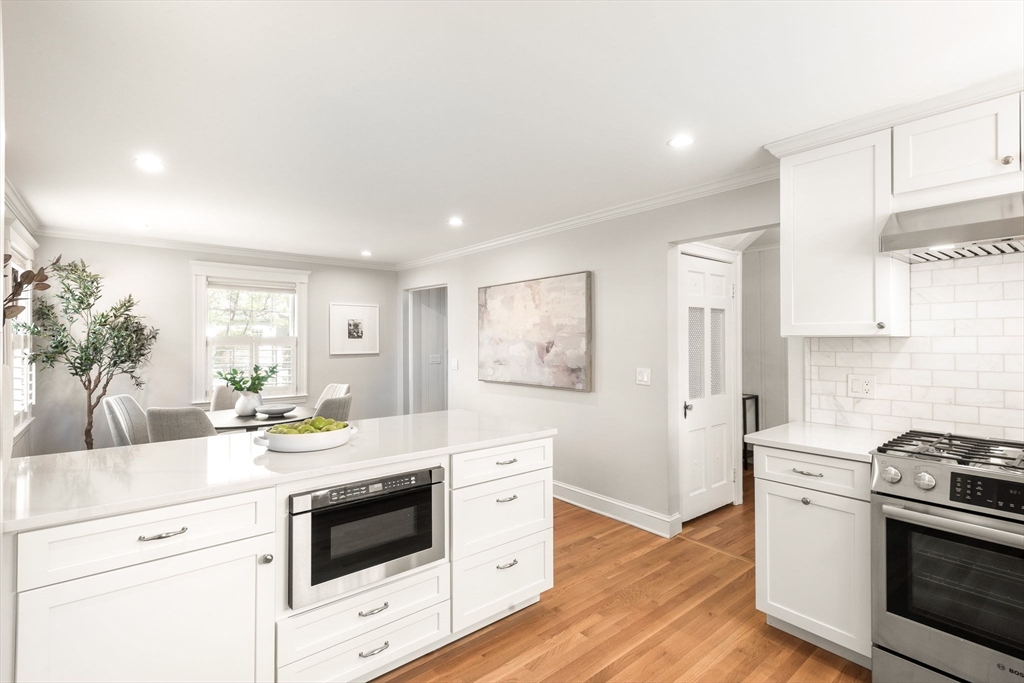 63 Hawthorn Avenue Needham, MA 02492 - Photo 13 of 36