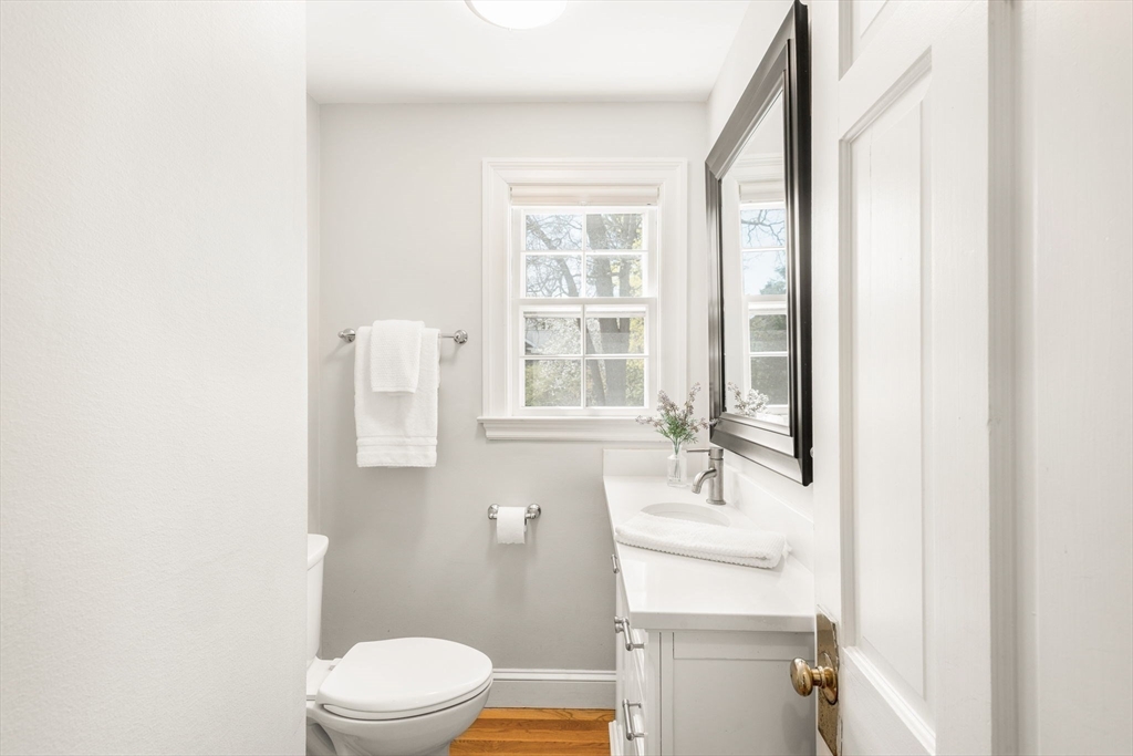 63 Hawthorn Avenue Needham, MA 02492 - Photo 20 of 36