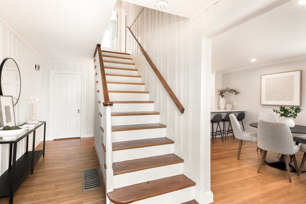 63 Hawthorn Avenue Needham, MA 02492 - Photo 3 of 36