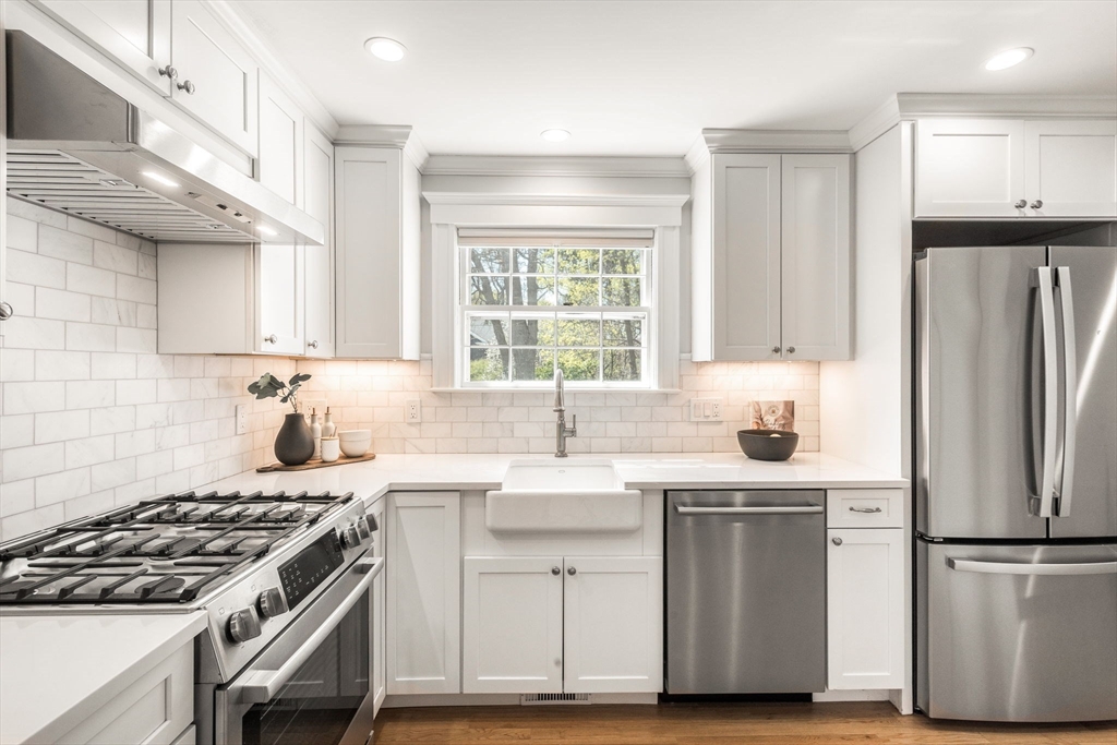 63 Hawthorn Avenue Needham, MA 02492 - Photo 10 of 36