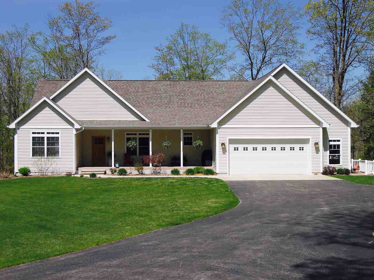 307 West Valley Road Maple City, MI 49664 - Photo 1 of 61 1799992.JPG