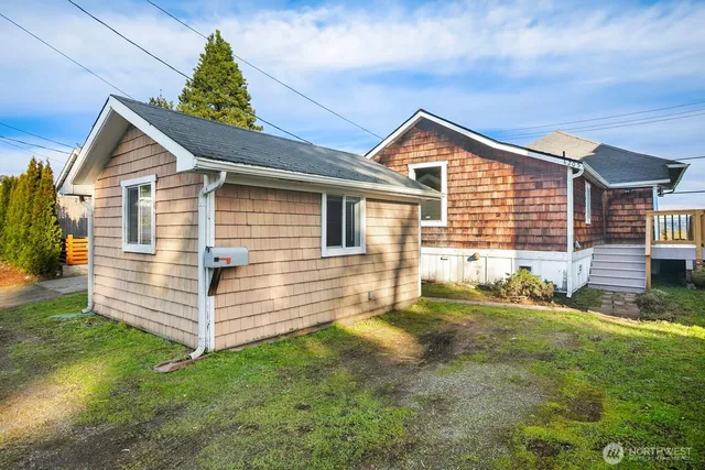 $631,100 | 4205 34th Avenue South, Seattle, WA 98118