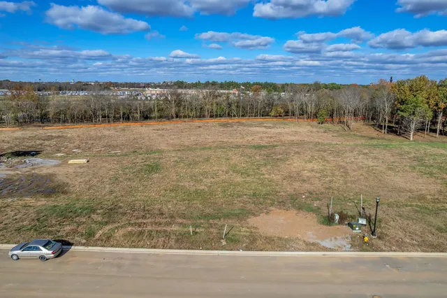a view of a outdoor space