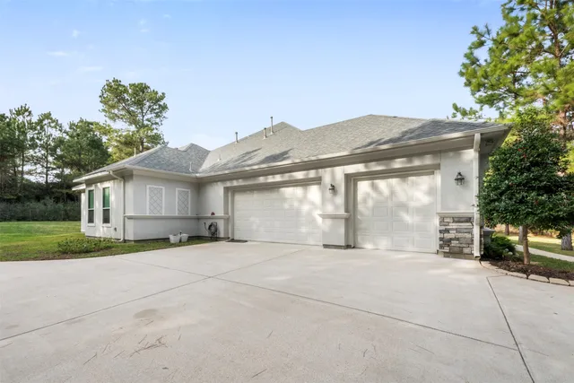 $960,000 | 26214 Crown Court, Montgomery, TX 77316