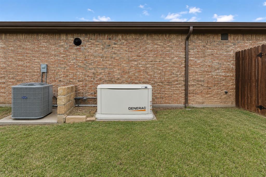 4600 Fringetree Way Crowley, TX 76036 - Photo 6 of 40
