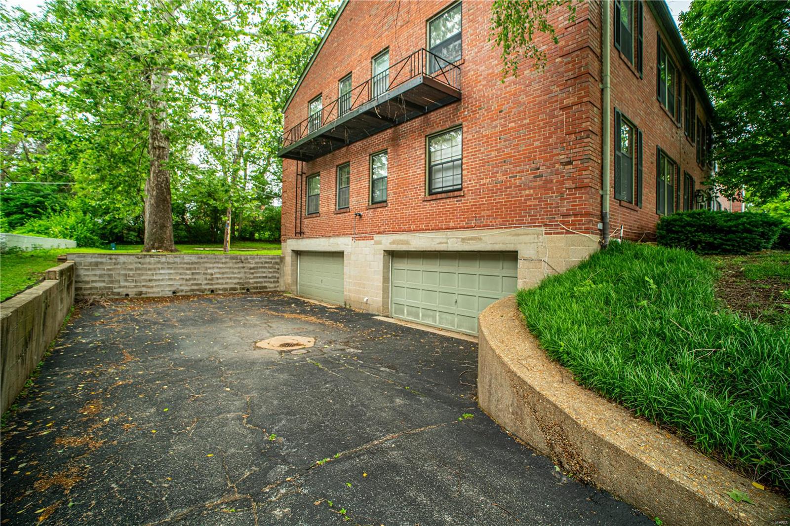 8125 Roxburgh Drive, Unit 8 St. Louis, MO 63105 - Photo 23 of 25