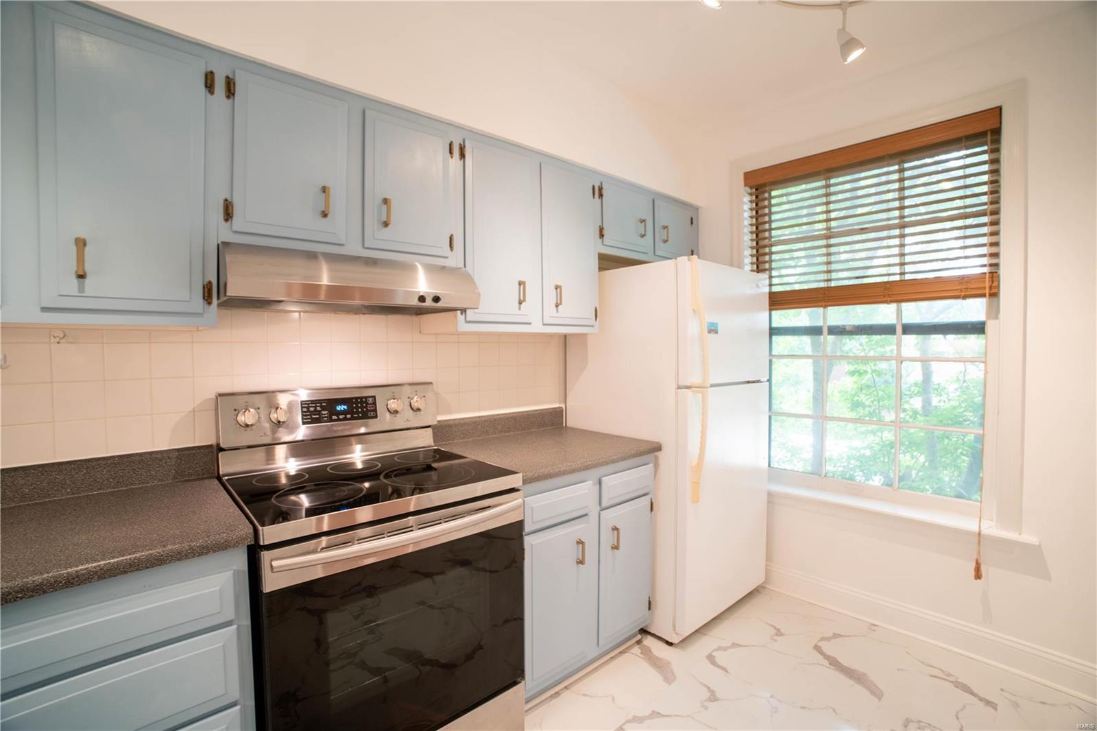 8125 Roxburgh Drive, Unit 8 St. Louis, MO 63105 - Photo 5 of 25