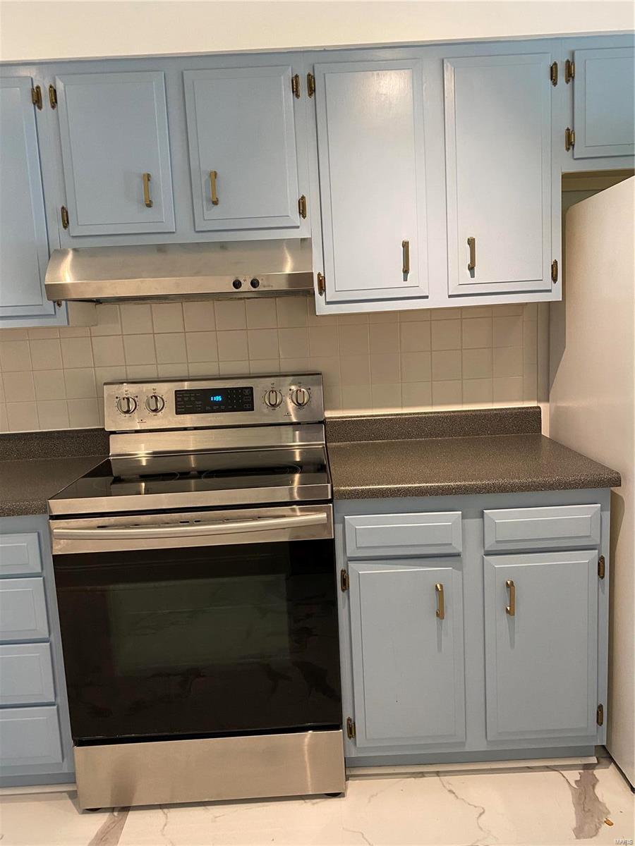 8125 Roxburgh Drive, Unit 8 St. Louis, MO 63105 - Photo 6 of 25