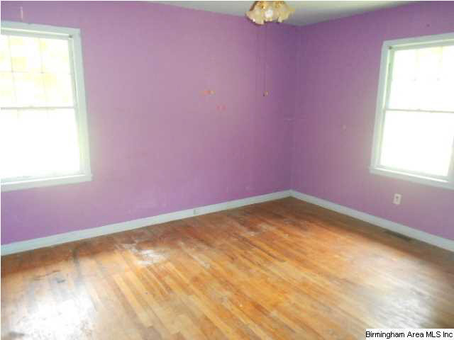 320 Polly Reed Road Northeast Birmingham, AL 35215 - Photo 7 of 14
